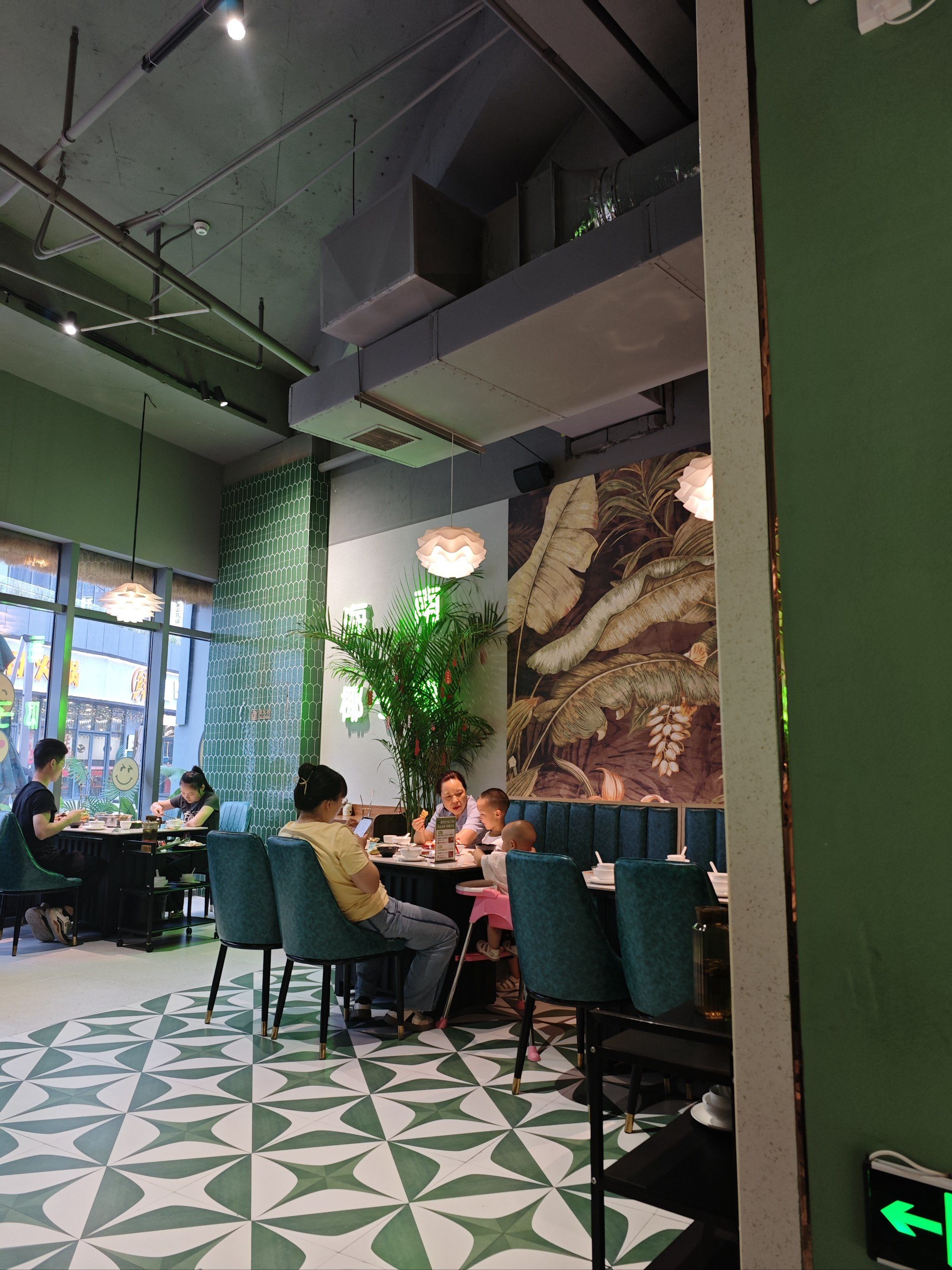 店内环境特别好,很有海南风味,拍照也好看