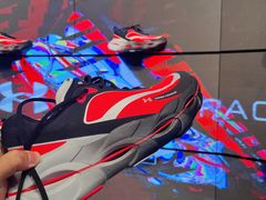 -UNDER ARMOUR(淮海755店)