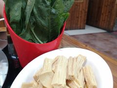 -三里屯土灶炖公鸡地锅鸡(江东店)