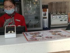 -桥香园过桥米线(国贸店)