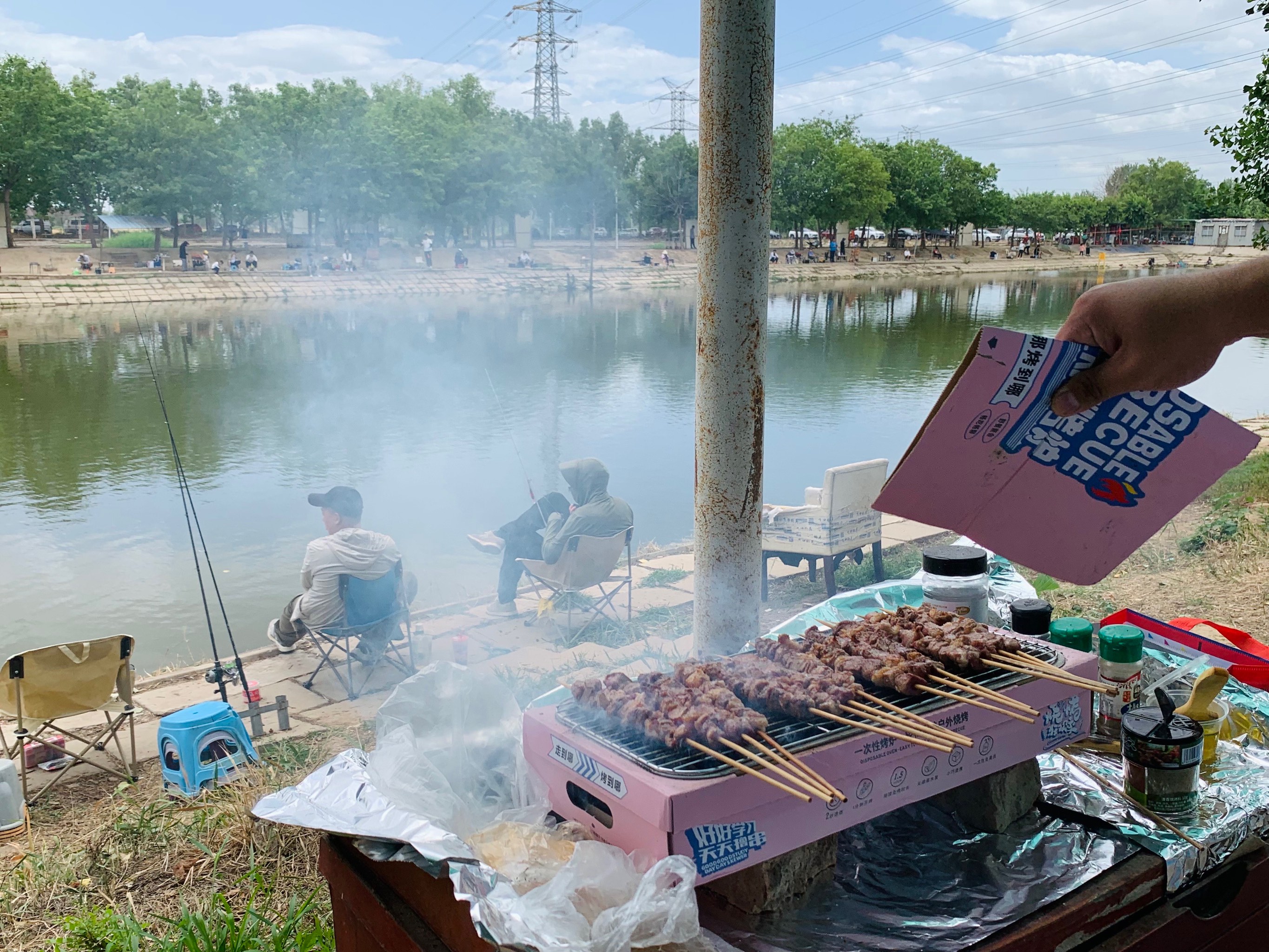 钓鱼烧烤的农家乐图片