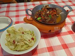 手撕包菜-韵味湘肴·小炒黄牛肉(五一广场美食地标店)