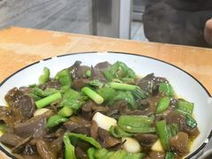 -榕江牛瘪牛肉火锅