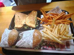 -The Habit Burger Grill 哈比特汉堡(复兴soho店)