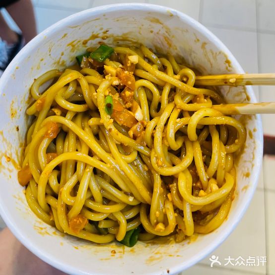 夜未央小吃街