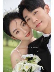 -雪中彩影婚纱摄影·微光艺术中心