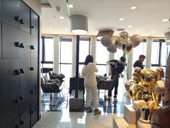 -TOP HAIR SALON