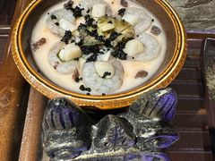 -老牌坊云南鱼豆花火锅(嵩山店)
