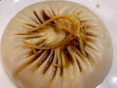 蟹黄大汤包-留芳·文旅古月楼(老街店)