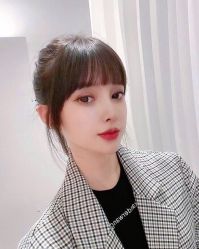 -变画·发型STUDIO