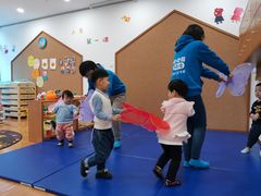 -抱抱熊托育中心(大悦城店)