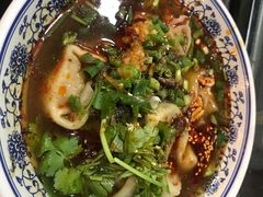 -爆炸头阿姨小四川正宗川味小吃(无任何分店)
