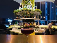 -The ROOF (通盈中心店)