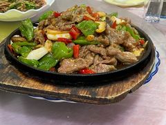 铁板牛肉-洪霞餐馆