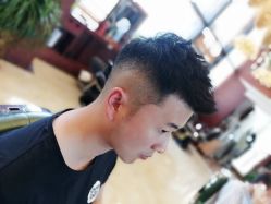 -尼特斯男士发型馆