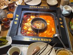 -老牌坊云南鱼豆花火锅(哈西万达店)