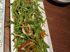 五彩花菇荷兰豆-云海肴·汽锅鸡·云南菜(领展购物广场·中关村店)