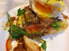 疯狂手撕牛肉班尼迪克蛋-The Rug Cafe(王府中环店)