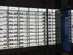 -LensCrafters亮视点·OAKLEY精选(静安嘉里中心店)