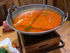 -老滇山寨•云南特色菜•地方菜•民族风情歌舞表演(金碧店)