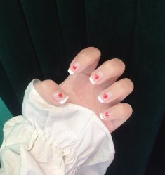 -慕拉美甲美睫皮肤管理