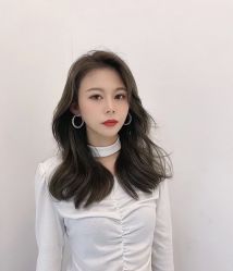 -变画·发型STUDIO