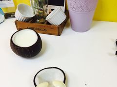 -志龙皇冠吃货椰子铺