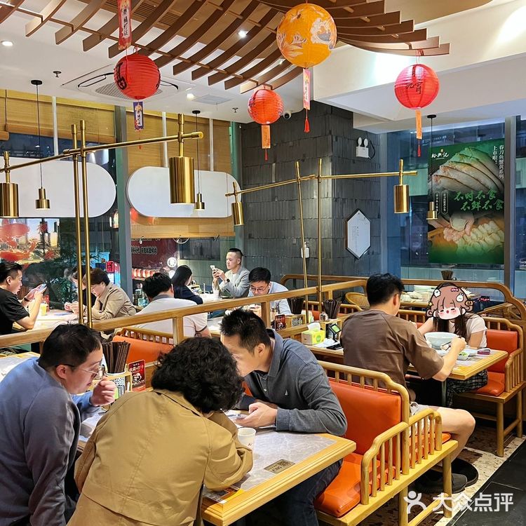 来上海，总要尝一尝这家蟹黄面！