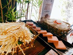 -湊湊火锅·茶憩(新中关购物中心店)