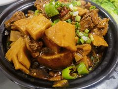 砂锅啤酒鸭-梓檚中餐厅湖北菜小龙虾武昌鱼排骨藕汤(黄鹤楼店)