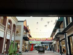 -王府井奥莱临潼小镇(临潼店)