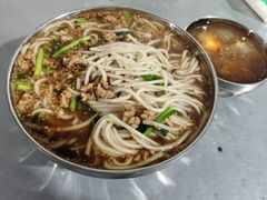 -正宗杨记普洱酸醋米线(总店)