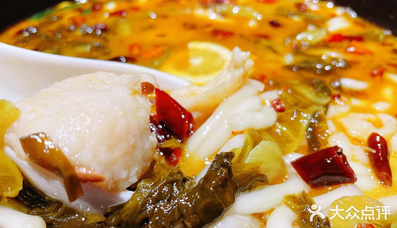 三亚美食探店：这家餐厅充满艺术氛围，连吃饭也变得文艺起来。