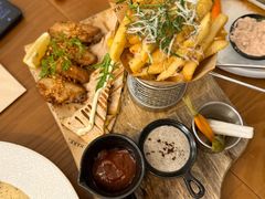 -Mark&Mars Restaurant