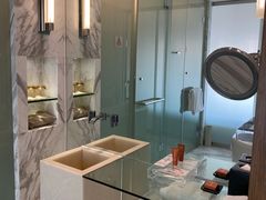-上海滴水湖皇冠假日酒店