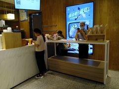 -奈雪的茶(湖滨银泰in77C区PRO店)