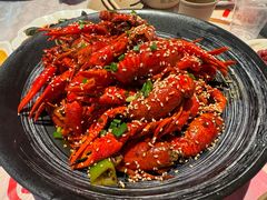 -肥肥虾庄·金牌油焖大虾(汉街SKP店)