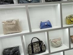 -翰皇直营洗衣洗鞋(望京鹿港店)