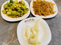 前菜-忘情水鱼头·鲜鱼火锅(滨江中路店)