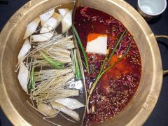 -沸炉重庆老火锅(军事博物馆店)