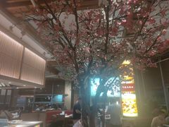 -蜜桃餐厅·伴山(湖滨商业街店)