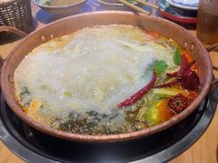 -洱火云南酸菜牛肉火锅(石景山当代商城店)