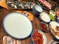 -明洞阿姨·韩式酱蟹烤肉·创意料理(三元桥店)