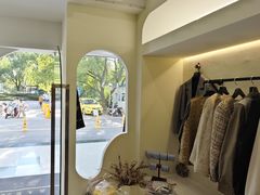 -吴志坚洋服店(贵都邻里中心店)