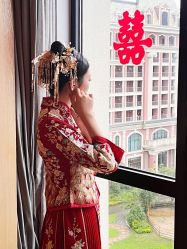 -莫小姐婚纱