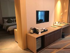 -苏州汇融广场假日酒店