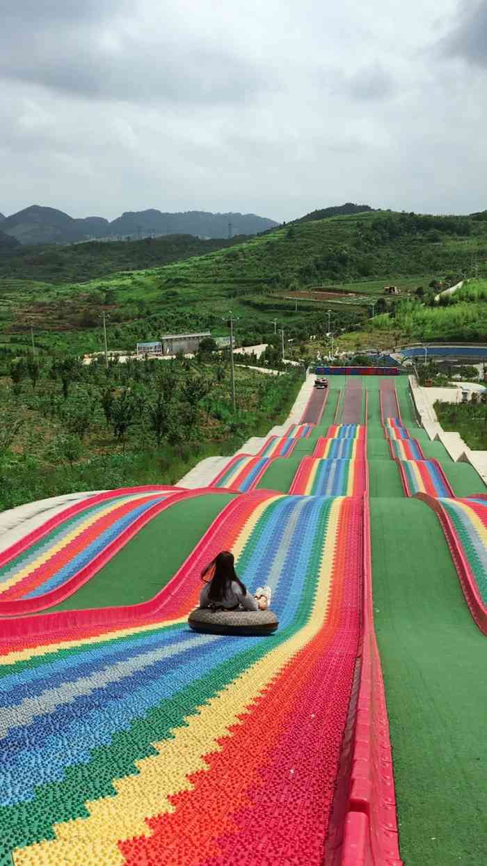 黔山秀水景区-"打卡黔山秀水——位于安顺市的黔山秀水景区.