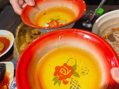 -爆炸头阿姨小四川正宗川味小吃(无任何分店)