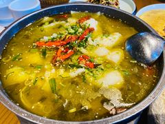 老坛地窖酸菜鱼-隔壁老王·家常云南菜(花巷店)