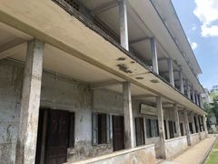 -吐斯廉屠杀博物馆